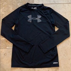 Boys Under Armour fitted heat gear shirt